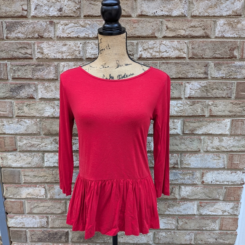 ⭐Ann Taylor red peplum flounce top XS